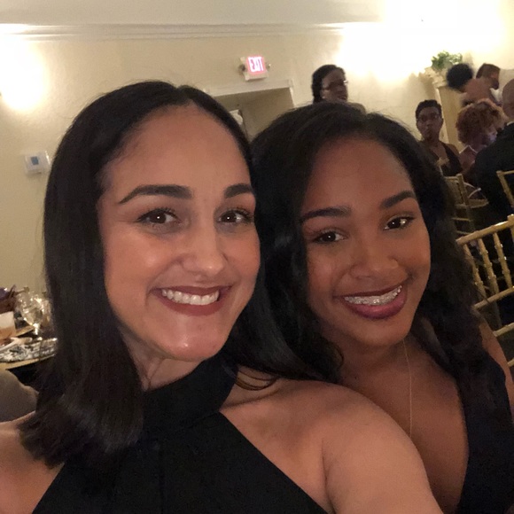 Meet your Posher, Venessa - Picture 1 of 1